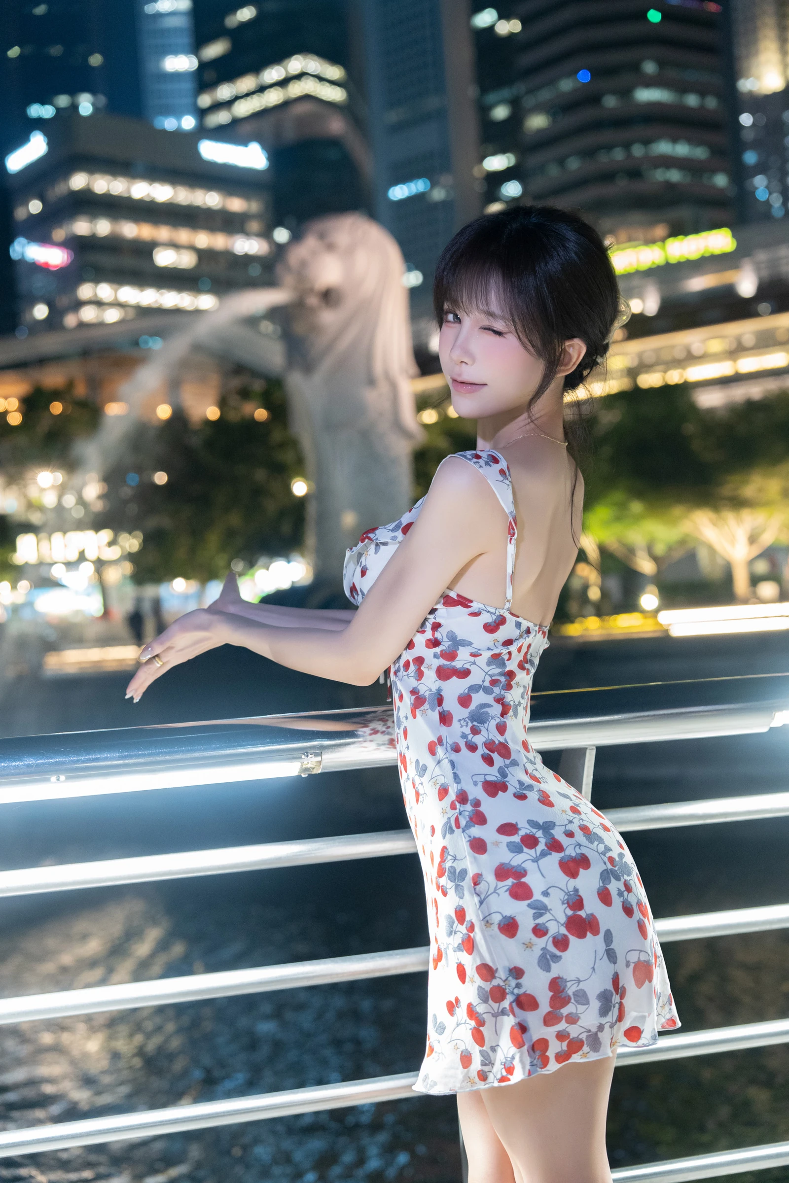 水淼Aqua《Patreon 新加坡夜拍留恋》写真图集 12P｜在线预览与图包下载