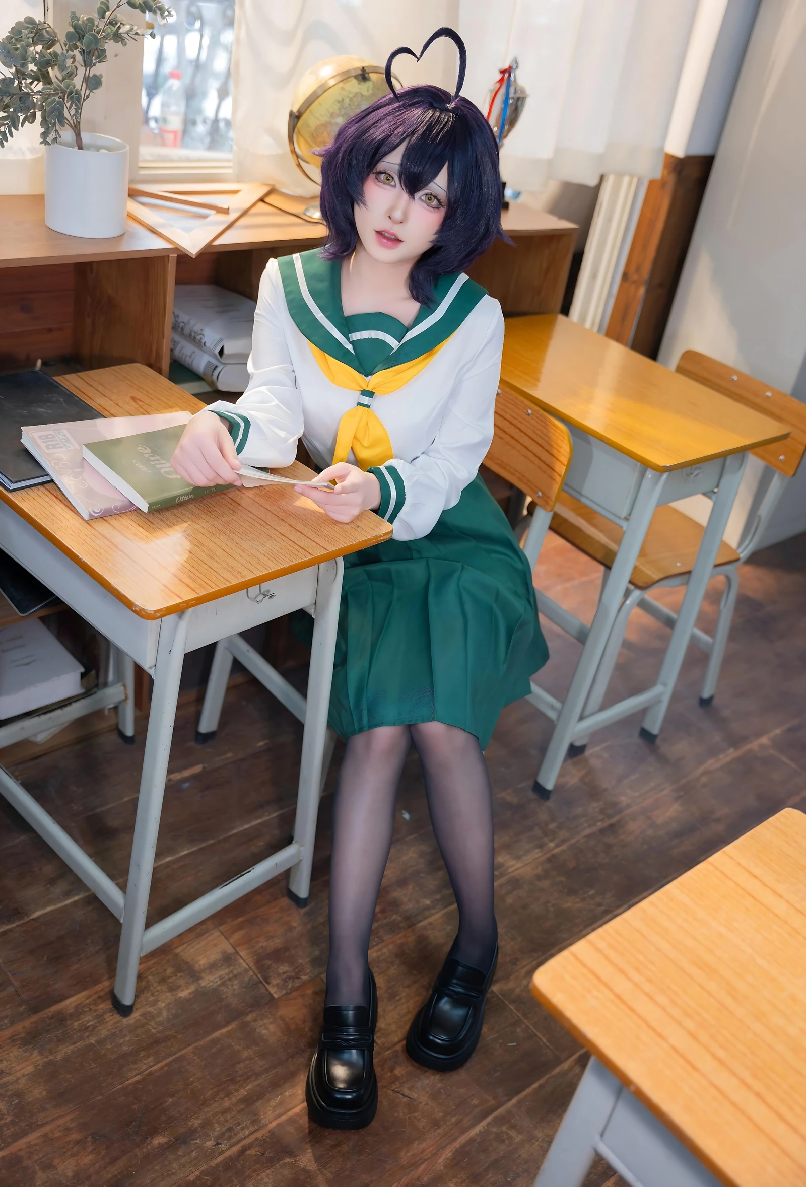 清水由乃《憧憬成为魔法少女 柊舞缇娜（&猪突猛蛋）》写真图集 81P｜在线预览与图包下载