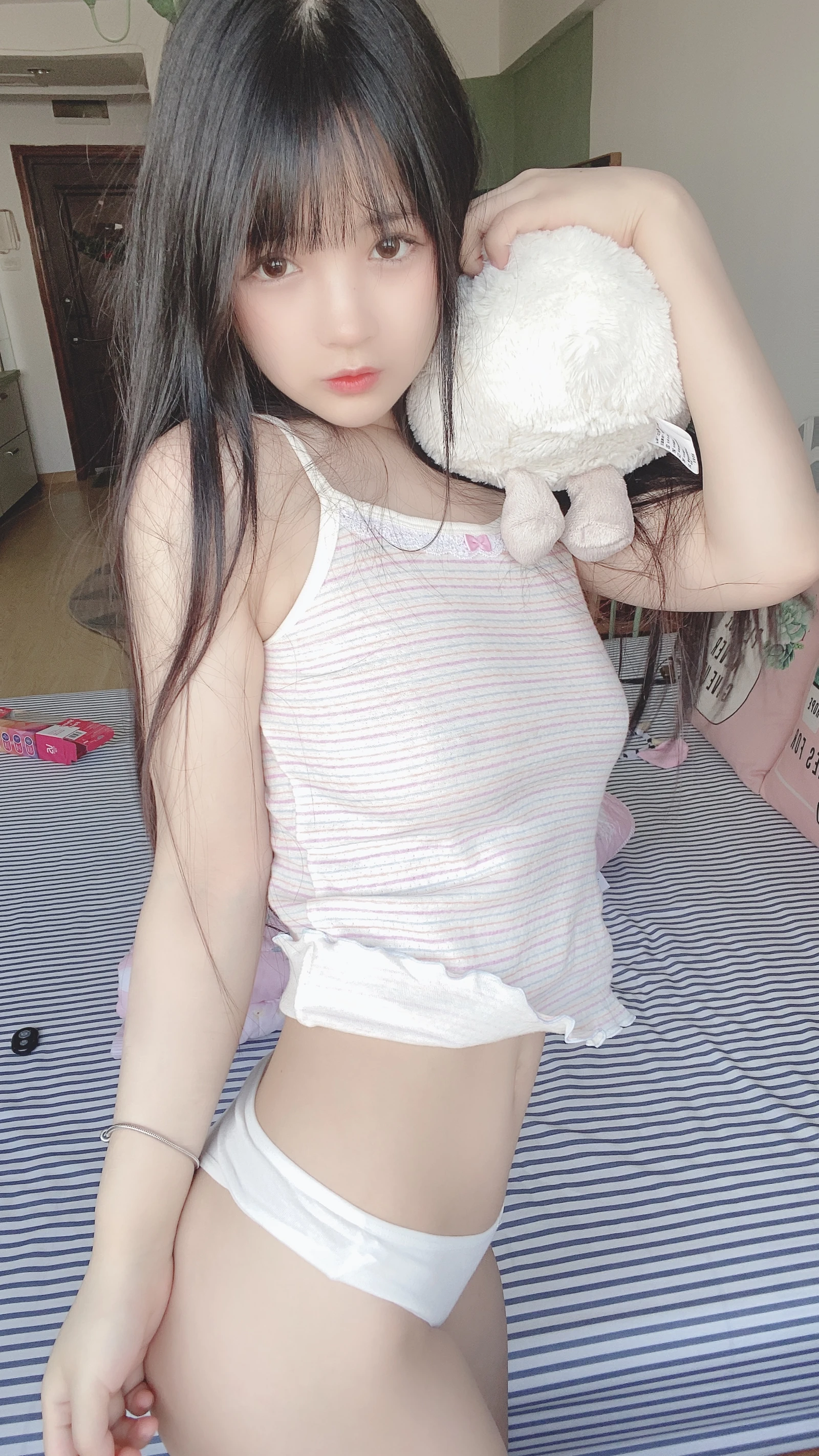 桜井宁宁《少女的日常》写真图集 47P｜在线预览与图包下载