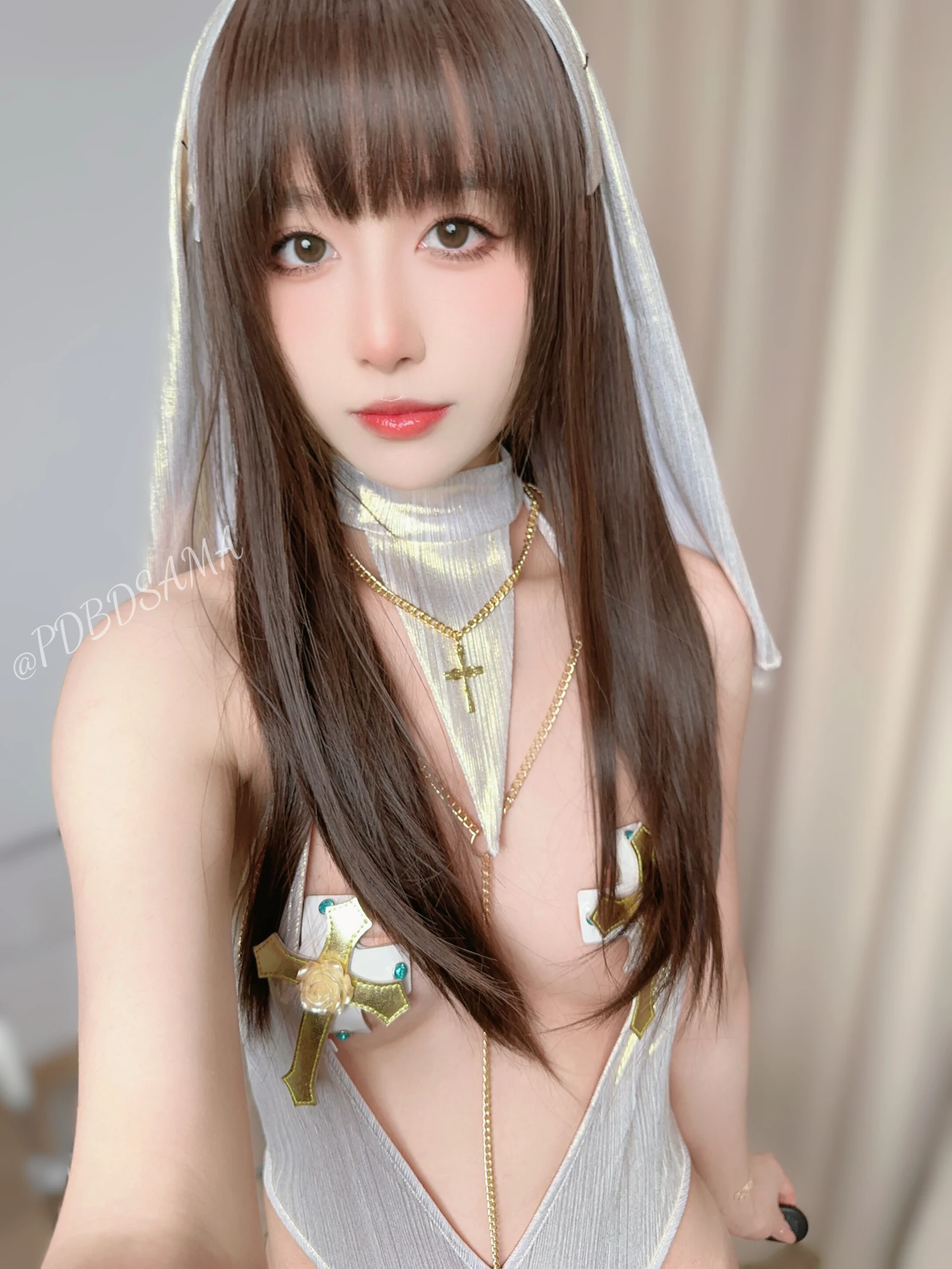 布丁大法《圣女契约》写真图集 102P｜在线预览与图包下载