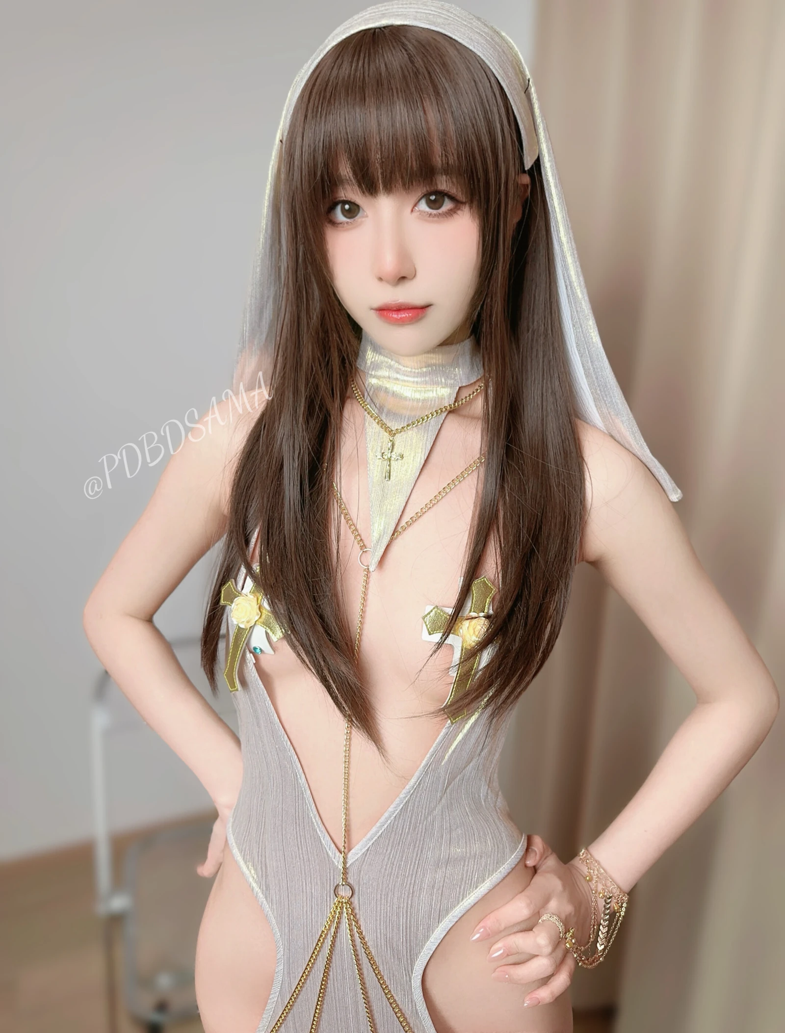 布丁大法《圣女契约》写真图集 102P｜在线预览与图包下载