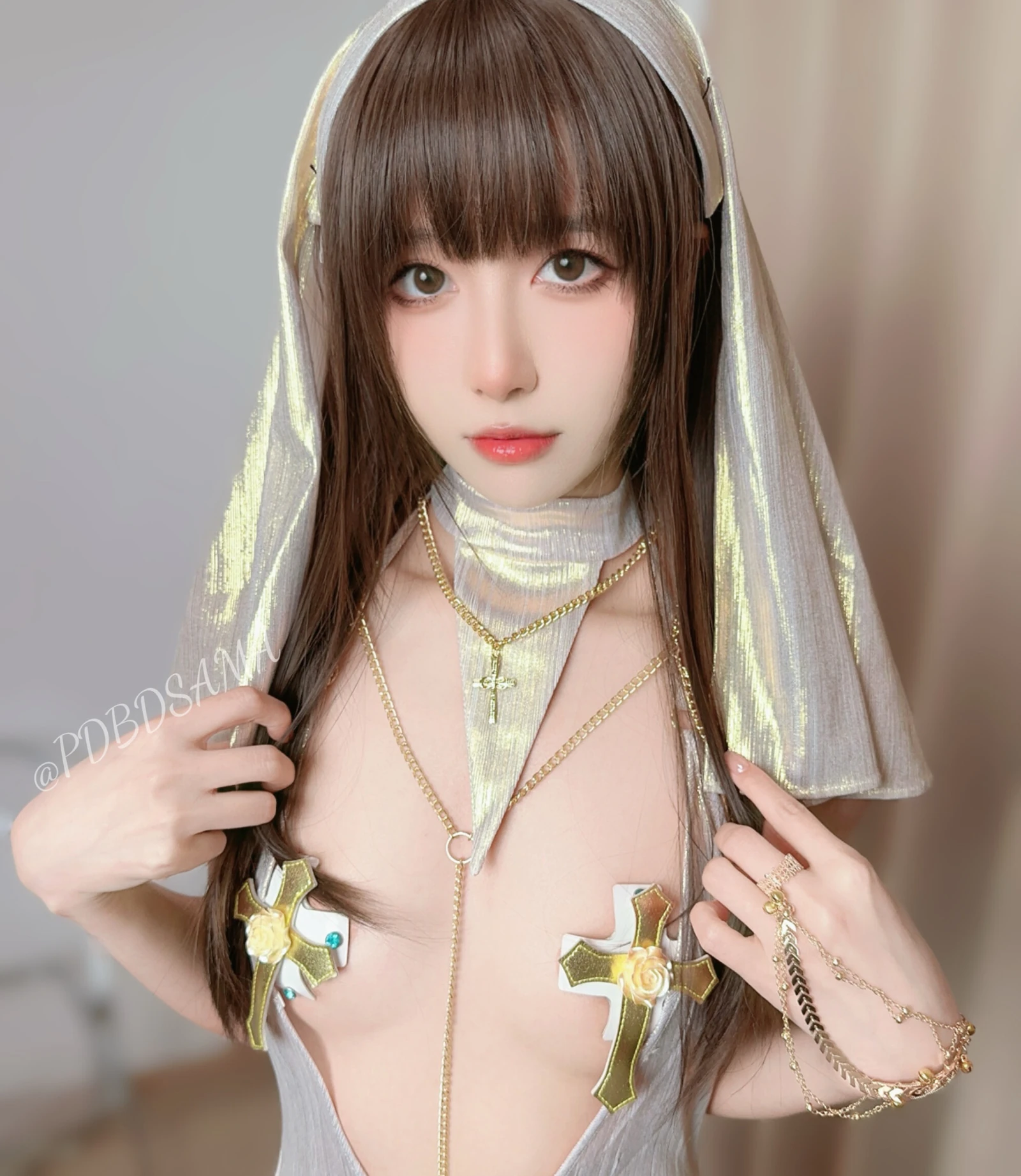 布丁大法《圣女契约》写真图集 102P｜在线预览与图包下载