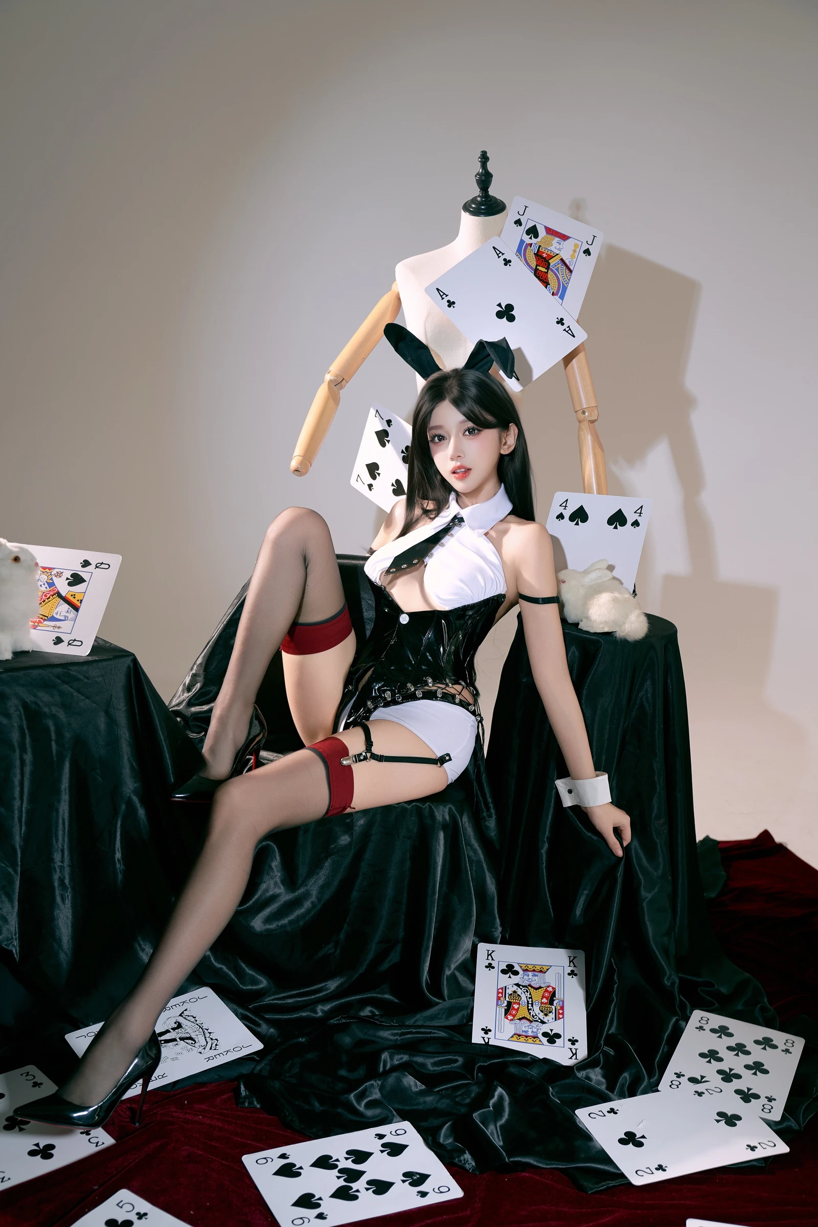 过期米线线喵《25年七夕限定舰长图 卡牌兔女郎》写真图集 49P｜在线预览与图包下载