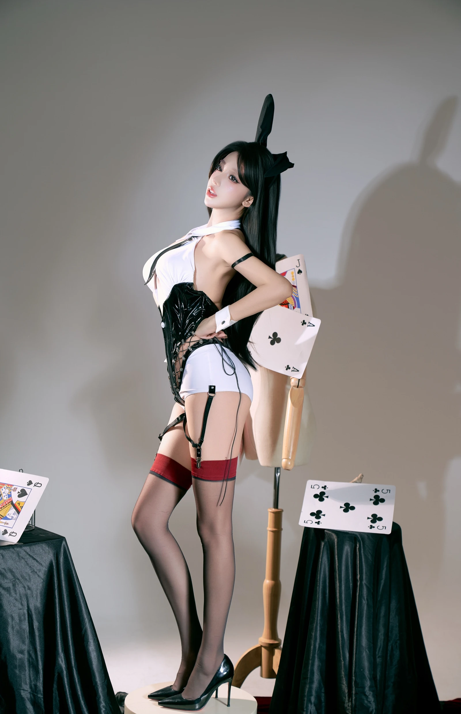 过期米线线喵《25年七夕限定舰长图 卡牌兔女郎》写真图集 49P｜在线预览与图包下载