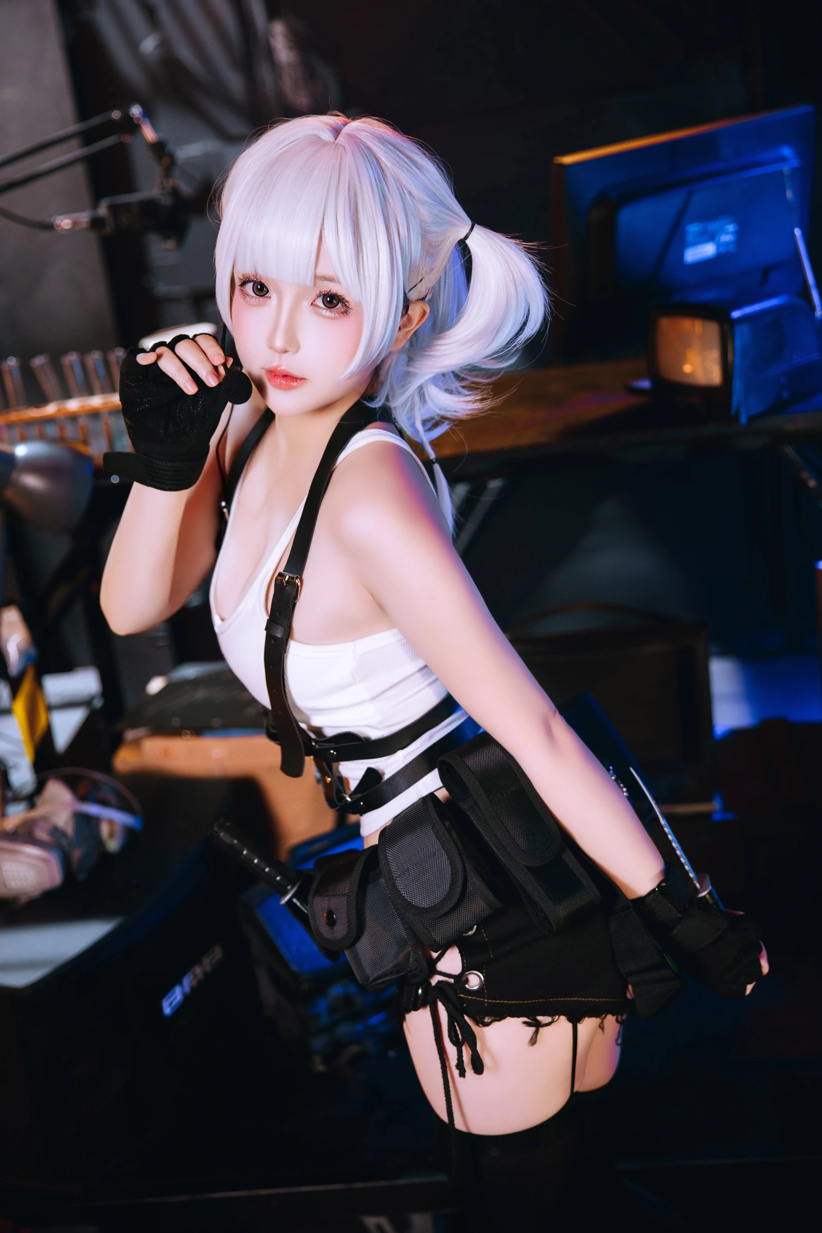 日奈娇《（椎名莜）NO.233 – 代号007》写真图集 150P｜在线预览与图包下载