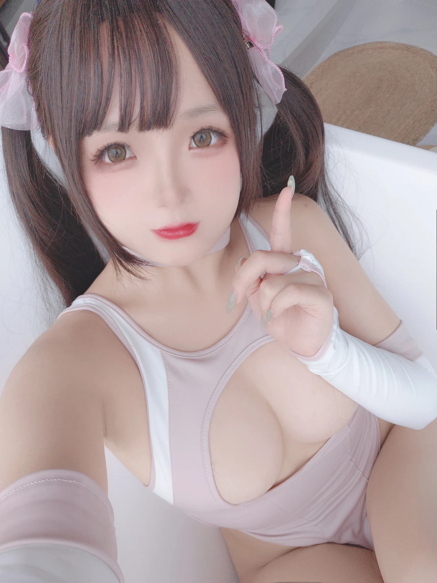 日奈娇《（椎名莜）NO.234 – 小秘书》写真图集 90P｜在线预览与图包下载
