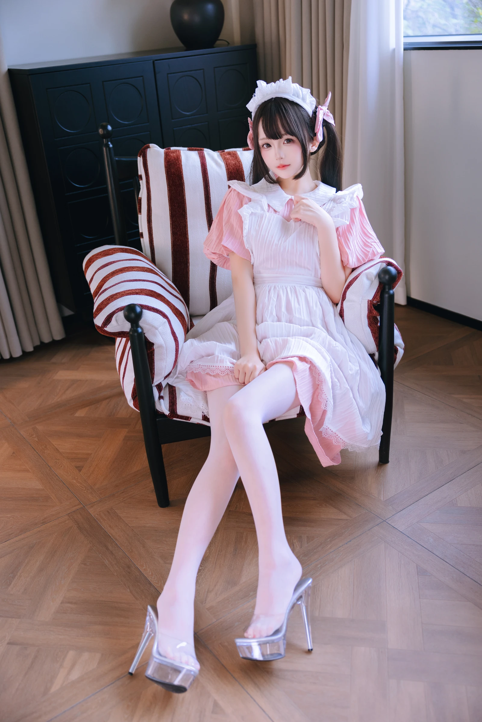 日奈娇《（椎名莜）NO.236 – 见习女仆》写真图集 211P｜在线预览与图包下载