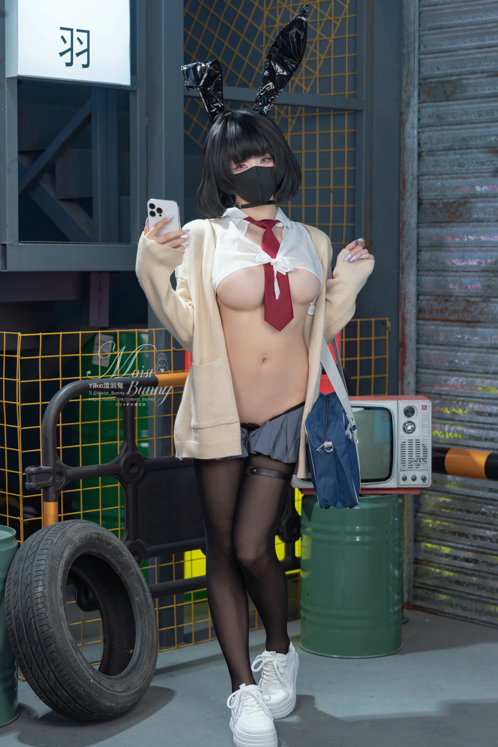 Yiko湿润兔《赛博逆JK&提线木偶》写真图集 92P｜在线预览与图包下载